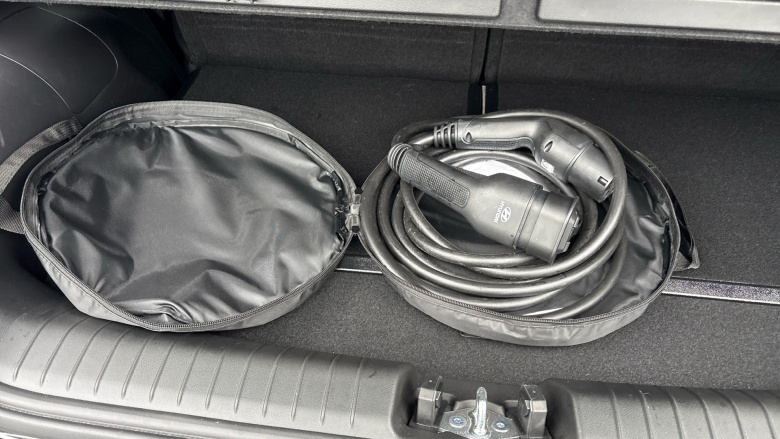 Hyundai INSTER 85kW 02 49kWh 5dr Auto Electric Hatchback